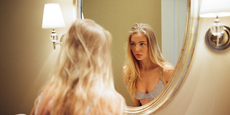 6 Depressing Ways Women Are Made To Feel Like Their Bodies Are ‘Wrong’