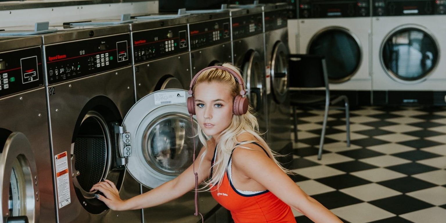 50 Ways To Win Over A Girl Whose Love Language Is ‘Acts Of Service