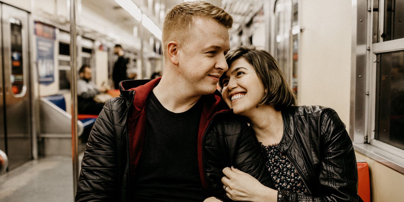 50 Ways To Win Over A Girl Whose Love Language Is ‘Physical Touch