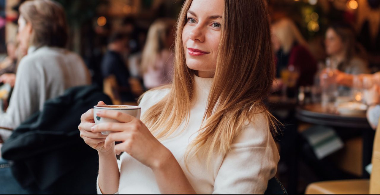 5 Signs You Should Stop Bothering To Text Him
