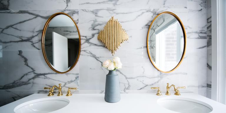 The Best Marble Bathroom Accessories To Add A Touch Of Luxury