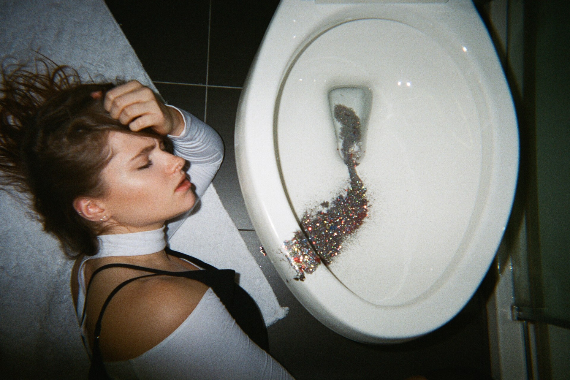 How To Escape The Toilet Bowl Of Your Toxic Relationship | Thought Catalog