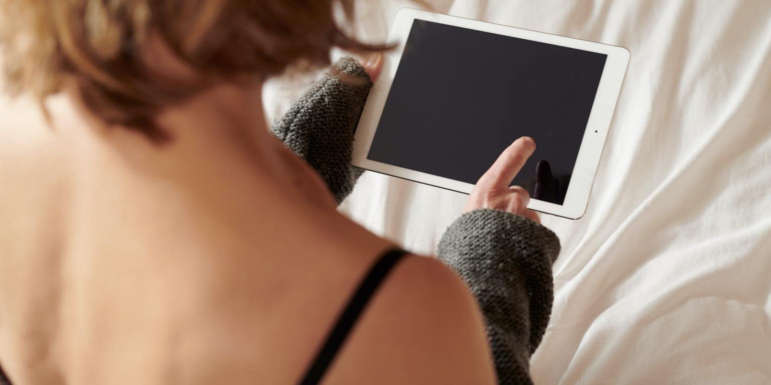 Girl Looking At Computer Porn - 30 Signs A Woman Watches Too Much Porn | Thought Catalog