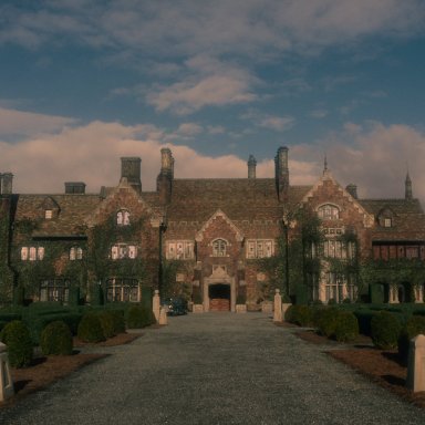 ‘The Haunting Of Bly Manor’ Is Ready To Welcome You To A New Home