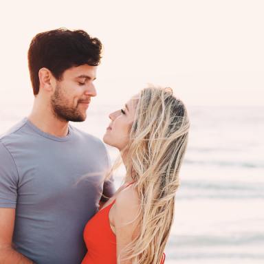 X Signs You Should Leave Your Relationship, Even Though You Love Them