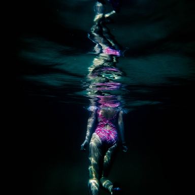 woman under water