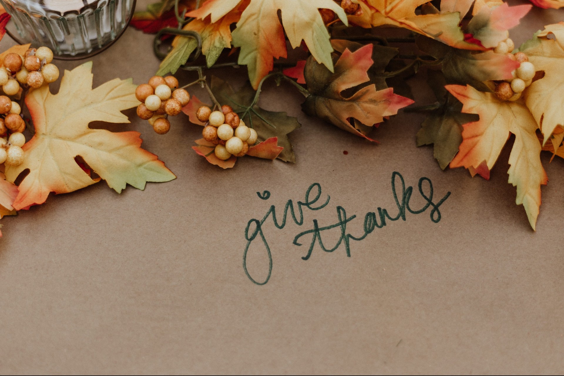280+ Thanksgiving Quotes and Thanksgiving Messages to Send to Friends