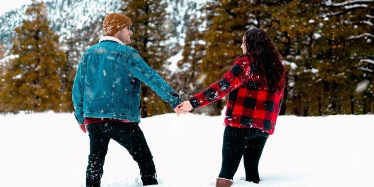 29 Cozy Winter Dates To Go On When You’re Stuck Indoors
