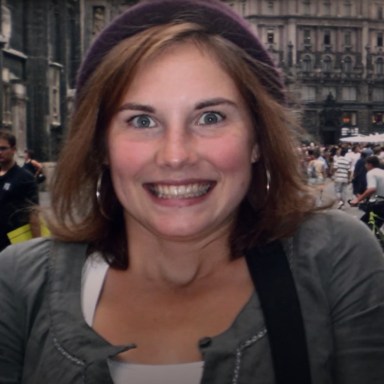This Theory Finally Explains Why Amanda Knox Almost Went Down For The Murder Of Meredith Kercher