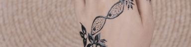 lack floral mehndi tattoo