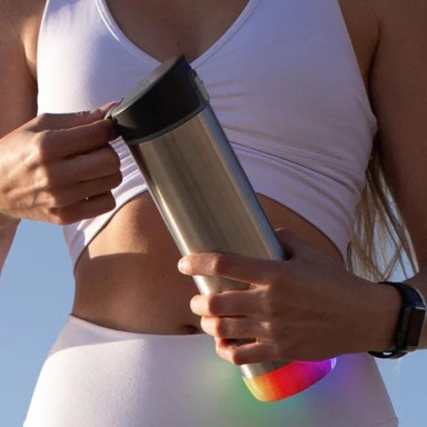 This Glowing Smart Water Bottle Trains Your Body To Stay Hydrated