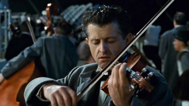Violinist in 'Titanic'