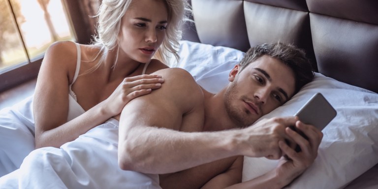 If You’re Dating Someone Who Displays These 4 Behaviors, They May Be A Covert Narcissist