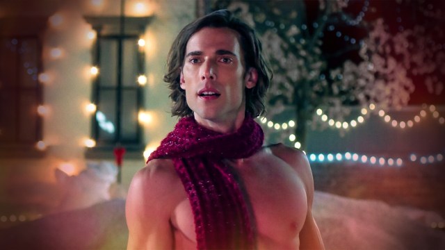 5 Holiday Characters Who Deserve The ‘Hot Frosty’ Treatment