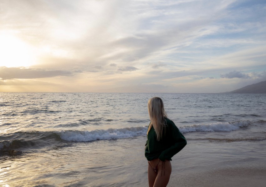 9 Explicit Signs She’s Bored Of The Relationship
