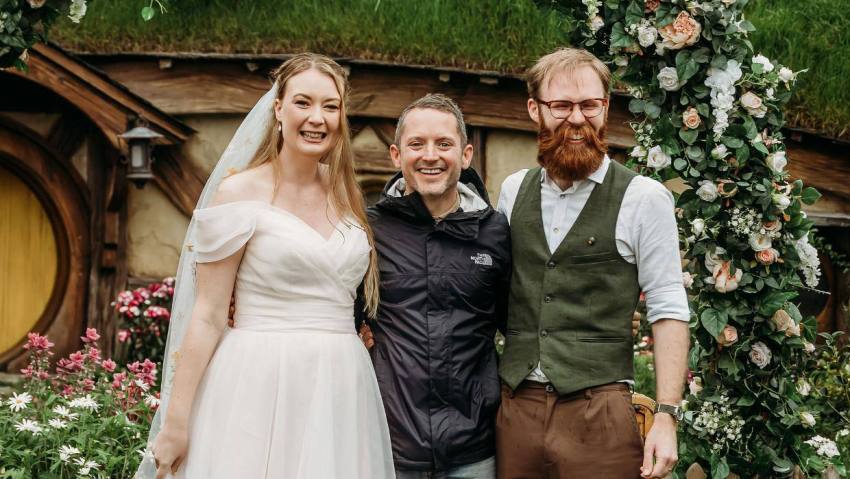 Elijah Wood Crashes Hobbit-Themed Wedding At New Zealand’s Iconic Hobbiton Set